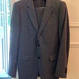 Theory Gray Lightweight Wool Suit, size 40